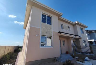 Casă cu 4 camere cu Teren 315 Mp în Moșnița Nouă