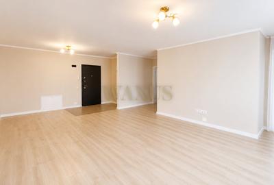 Apartament cu 3 camere semidecomandat în Florești