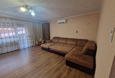 Apartament cu 3 camere semidecomandat în Zorilor