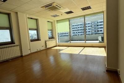 Spațiu comercial, de 60 mp, în Vitan