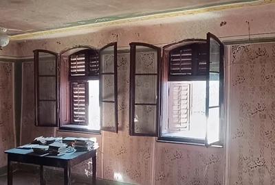 Casă cu Teren 1200 Mp în Ticvaniu Mic