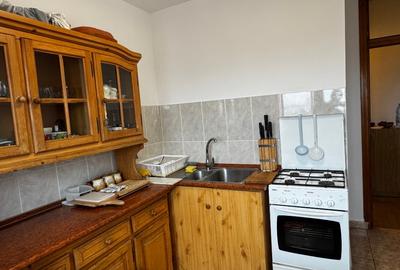 Apartament cu 3 camere decomandat, mobilat în 1 Mai - 10