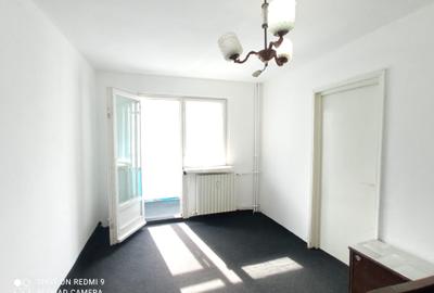 Apartament cu 3 camere, mobilat în Inel II