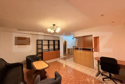 Apartament cu 4 camere decomandat în Rovine - 1