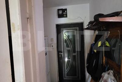 Apartament cu 3 camere semidecomandat în Micro 40 - 3