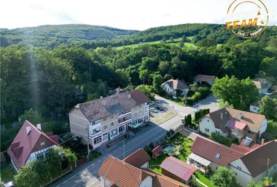 Apartament cu 3 camere decomandat în Malnaș