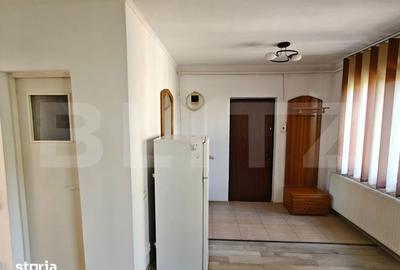 Apartament cu 3 camere semidecomandat în Mărăști