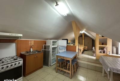 Casă cu 8 camere cu Teren 1794 Mp în Brazi
