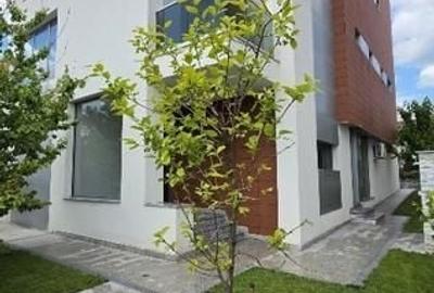 Casă cu 5 camere cu Teren 413 Mp în Grivița