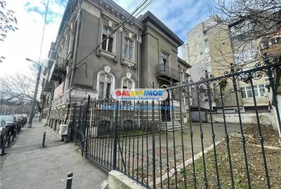 Casă cu 10 camere cu Teren 521 Mp în Cișmigiu