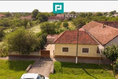 Casă individuală cu 3 camere cu Canalizare în Cuvin - 1
