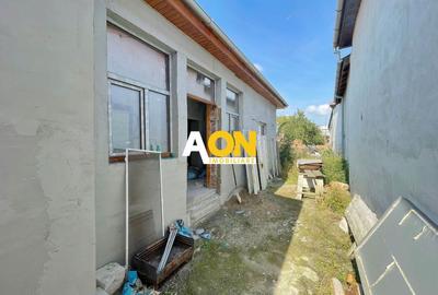 Casă individuală cu 5 camere cu Canalizare în Central