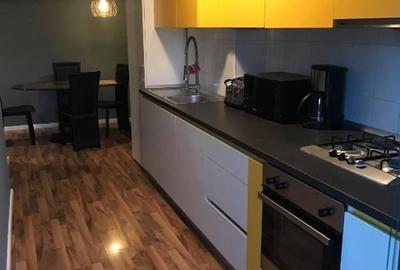 Apartament cu 3 camere decomandat în Gorjului