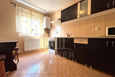 Apartament cu 3 camere decomandat, mobilat în Turnișor