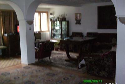 Casă cu 3 camere cu Teren 2500 Mp în Sălătrucu - 11