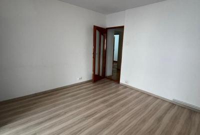 Spațiu comercial, de 70 mp, în Central - 3