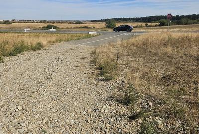 Teren de 8632 mp, în Sânmartin