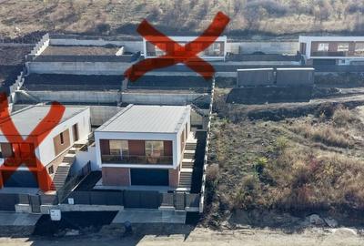 Casă cu 4 camere în Dezmir