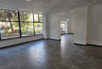 Spațiu comercial, de 98 mp, în Poarta 6 - 2