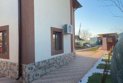 Casă cu 3 camere cu Teren 114 Mp în Plătărești