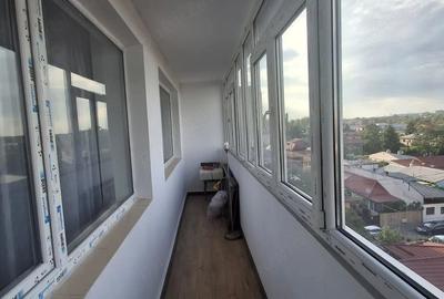 Apartament cu 3 camere semidecomandat în Giulești