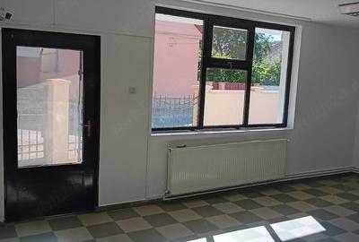 Spațiu comercial, de 75 mp, în Vladimirescu - 9
