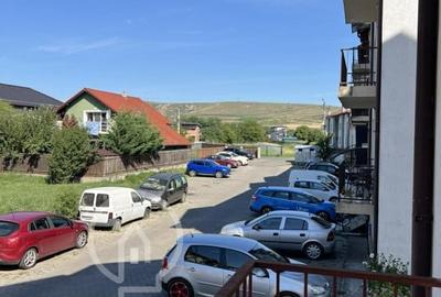 Apartament cu 2 camere semidecomandat, mobilat în Florești