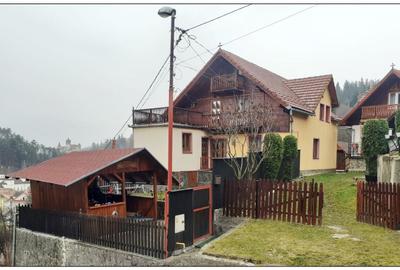 Casă individuală cu 8 camere cu Canalizare în Bran - 2