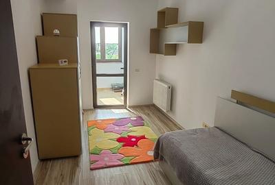 Apartament cu 3 camere semidecomandat în Valea Oltului - 4