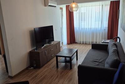 Apartament cu 3 camere decomandat în Metalurgiei