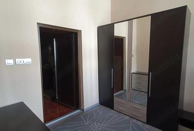 Casă cu 5 camere cu Teren 375 Mp în Central
