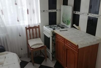 Garsonieră în Vest - 3