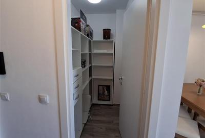 Apartament cu 2 camere semidecomandat, mobilat în Tractorul - 22