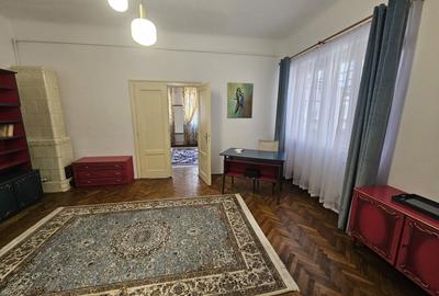 Apartament cu 3 camere semidecomandat, mobilat în Central - 3