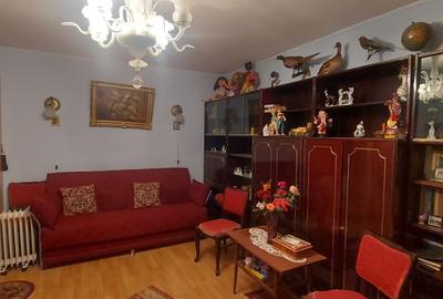 Garsonieră decomandată în Brâncoveanu