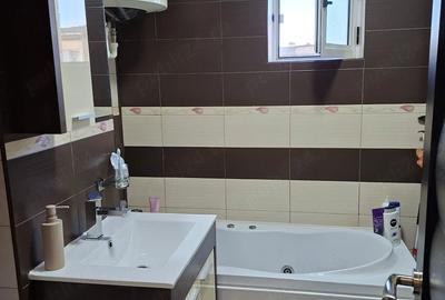 Apartament cu 3 camere decomandat în Central - 8