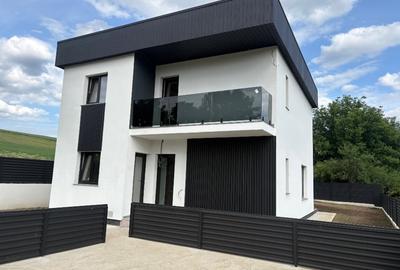 Casă individuală cu 5 camere cu Teren 468 Mp în Vânători (Popricani) - 1