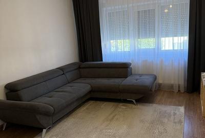 Apartament cu 3 camere decomandat în Alfa