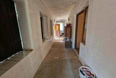 Casă cu 2 camere în Sănătești