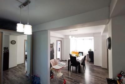 Apartament cu 3 camere decomandat în Central - 1