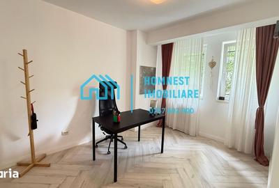 Apartament cu 3 camere semidecomandat în Romană