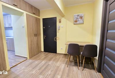 Apartament cu 3 camere decomandat în Micro 16