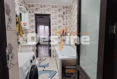 Casă cu 5 camere cu Teren 3000 Mp în Muntenii de Jos