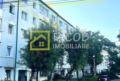 Apartament cu 3 camere semidecomandat în Milcov