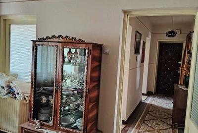 Apartament cu 3 camere decomandat în Central - 3