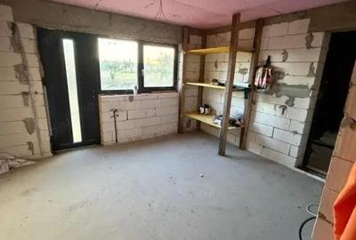 Casă cu Teren 1000 Mp în Pielești - 14