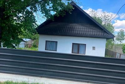 Casă cu Teren 300 Mp în Central