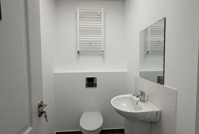 Spațiu comercial, de 95 mp, în Central - 8