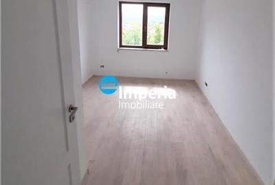 Duplex cu 5 camere cu Canalizare în Lunca Cetățuii - 9