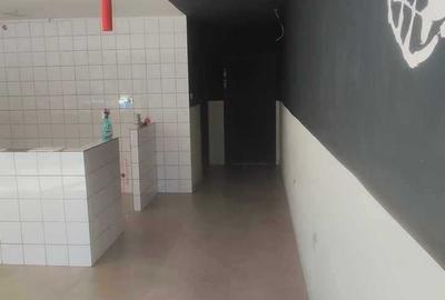 Spațiu comercial, de 74 mp, în Central - 4